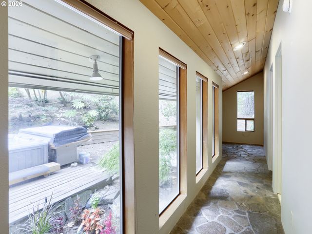 35505 Ne KRAMIEN Rd, Newberg, OR 97132