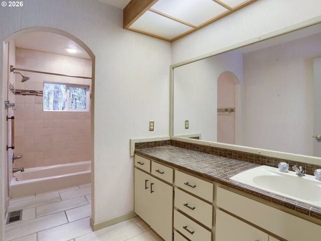 35505 Ne KRAMIEN Rd, Newberg, OR 97132