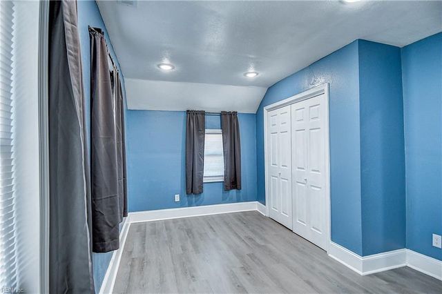 18 Bainbridge AVE, Portsmouth, VA 23702