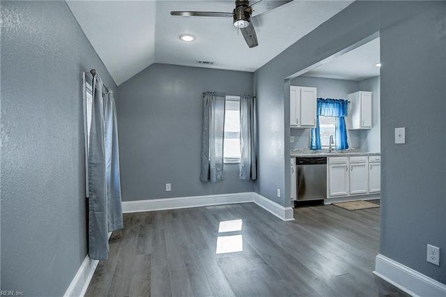 18 Bainbridge AVE, Portsmouth, VA 23702