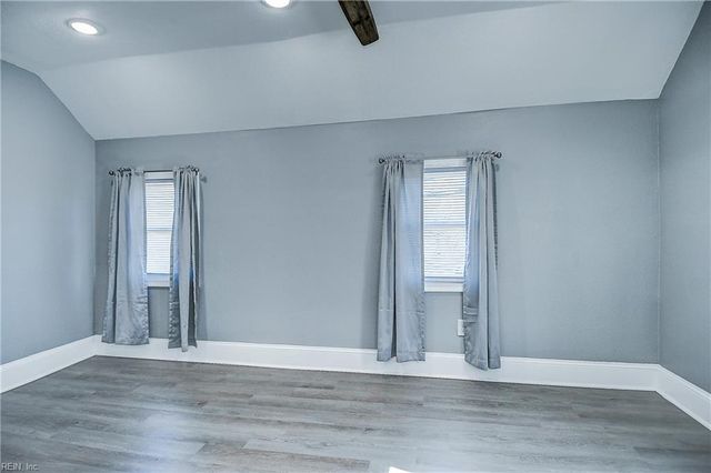 18 Bainbridge AVE, Portsmouth, VA 23702