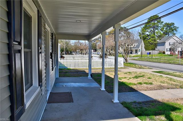 18 Bainbridge AVE, Portsmouth, VA 23702