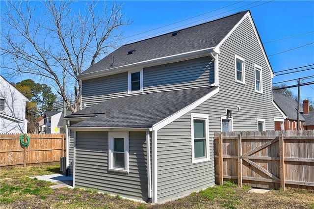 18 Bainbridge AVE, Portsmouth, VA 23702