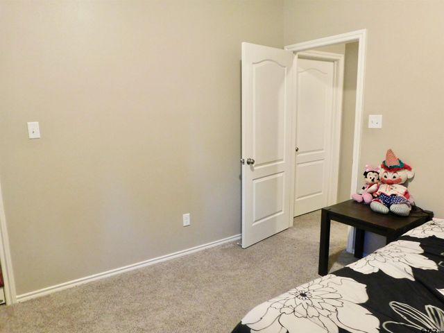 5840 Deauville, Tyler, TX 75704