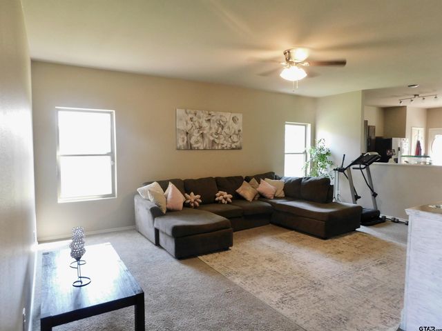 5840 Deauville, Tyler, TX 75704