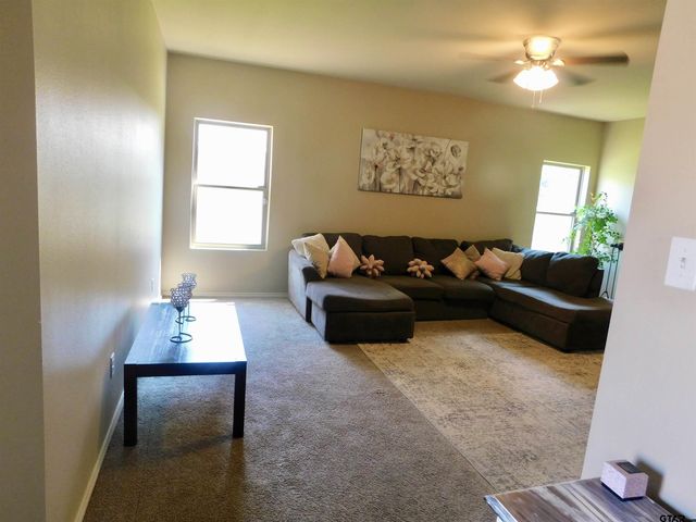 5840 Deauville, Tyler, TX 75704