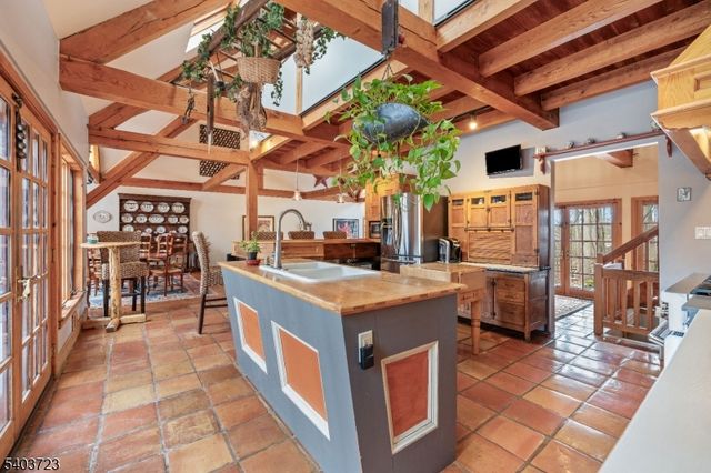 39 Dreahook Rd, Branchburg Twp., NJ 08876