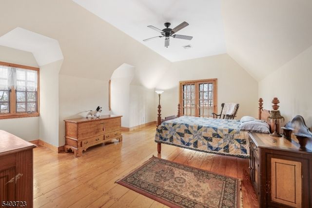 39 Dreahook Rd, Branchburg Twp., NJ 08876