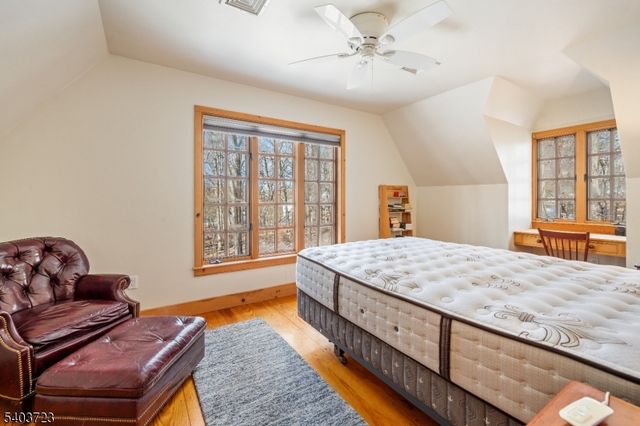 39 Dreahook Rd, Branchburg Twp., NJ 08876