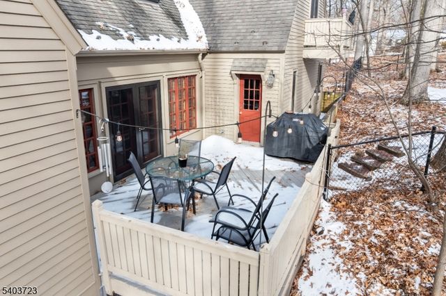 39 Dreahook Rd, Branchburg Twp., NJ 08876