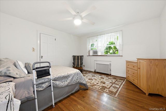 15 May Court, Rockville Centre, NY 11570
