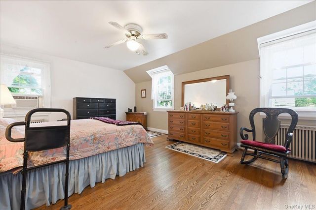 15 May Court, Rockville Centre, NY 11570