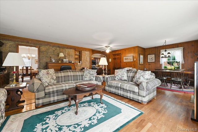 15 May Court, Rockville Centre, NY 11570