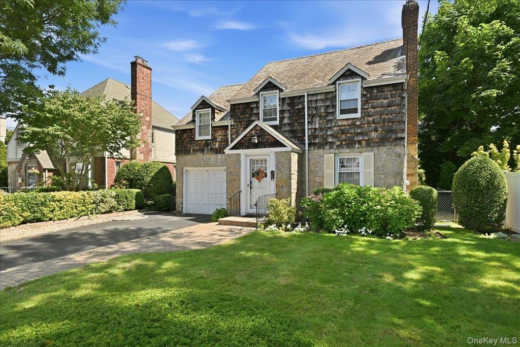 15 May Court, Rockville Centre, NY 11570 — photo 3