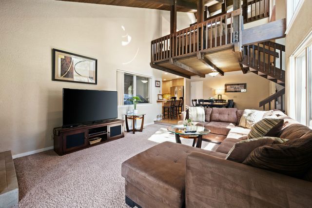 57018 Tennis Village Lane, Sunriver, OR 97707