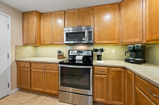 57018 Tennis Village Lane, Sunriver, OR 97707