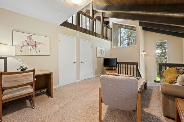 57018 Tennis Village Lane, Sunriver, OR 97707