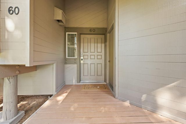 57018 Tennis Village Lane, Sunriver, OR 97707