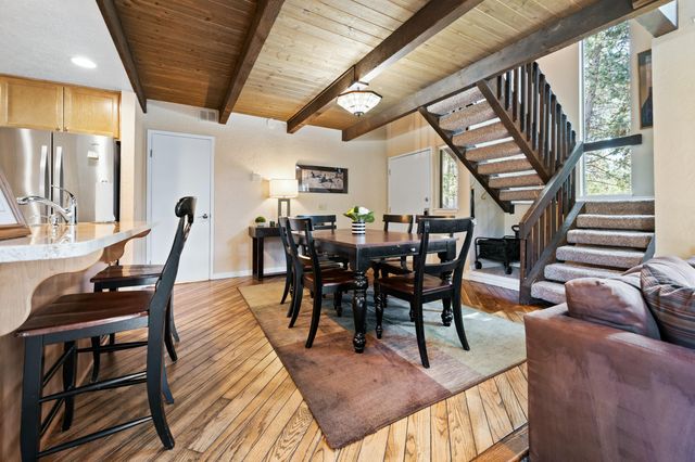 57018 Tennis Village Lane, Sunriver, OR 97707