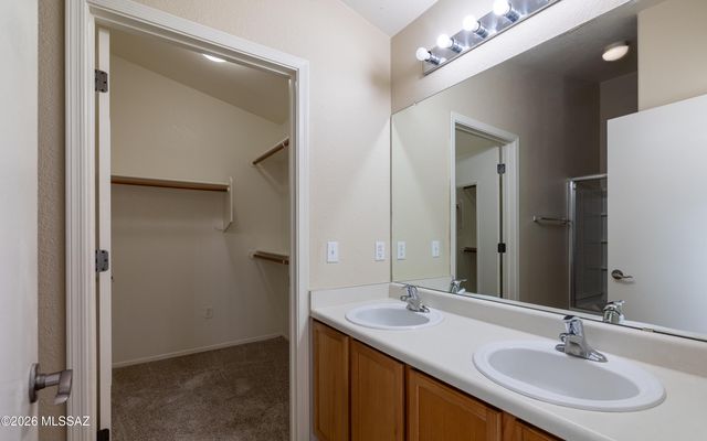 658 S Painted River Way, Vail, AZ 85641