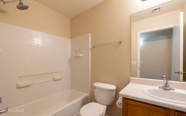 658 S Painted River Way, Vail, AZ 85641