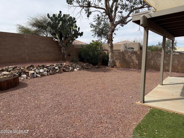 658 S Painted River Way, Vail, AZ 85641