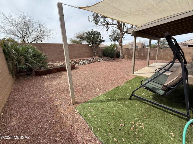 658 S Painted River Way, Vail, AZ 85641