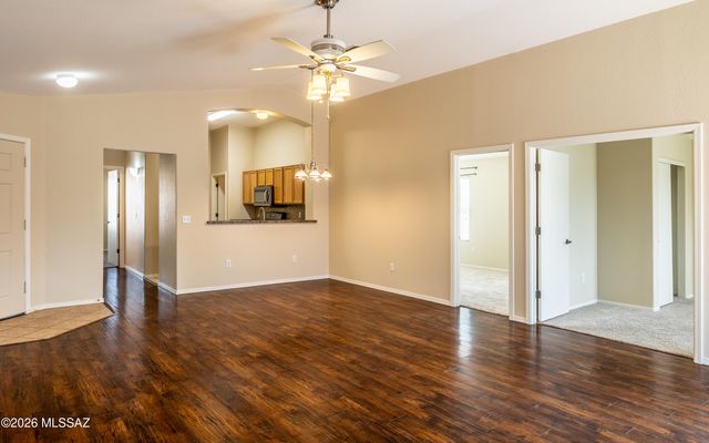 658 S Painted River Way, Vail, AZ 85641