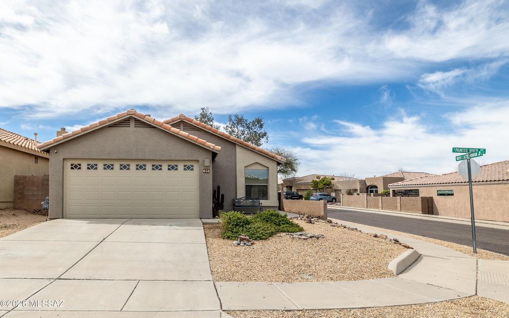 658 S Painted River Way, Vail, AZ 85641