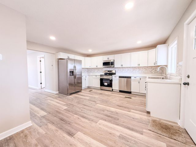 402 W Pleasant Street, Churubusco, IN 46723