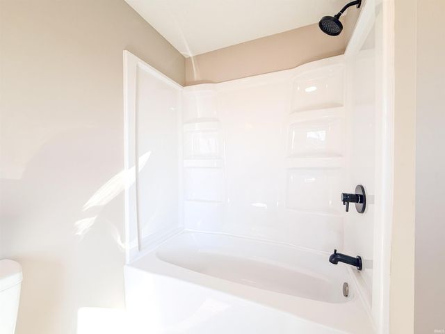 402 W Pleasant Street, Churubusco, IN 46723