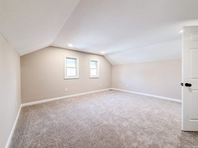 402 W Pleasant Street, Churubusco, IN 46723