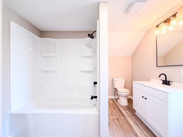 402 W Pleasant Street, Churubusco, IN 46723