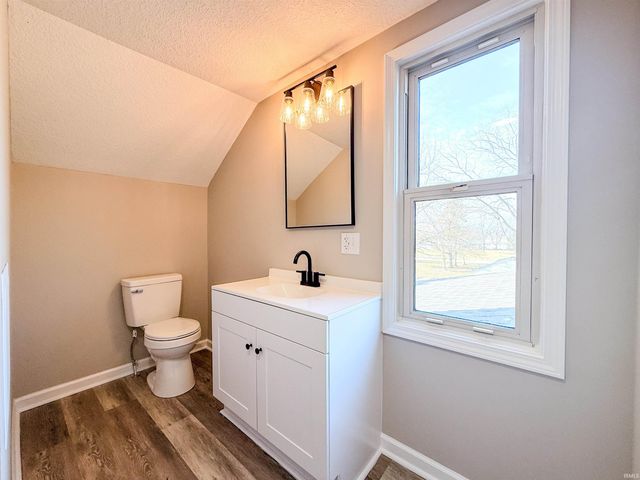 402 W Pleasant Street, Churubusco, IN 46723