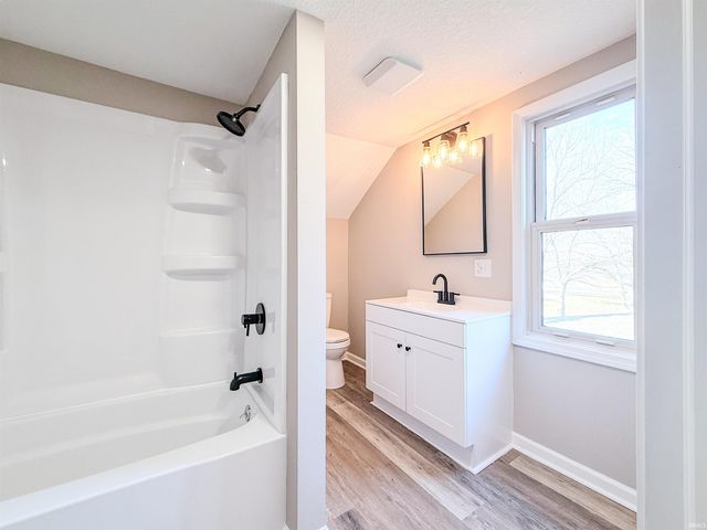 402 W Pleasant Street, Churubusco, IN 46723