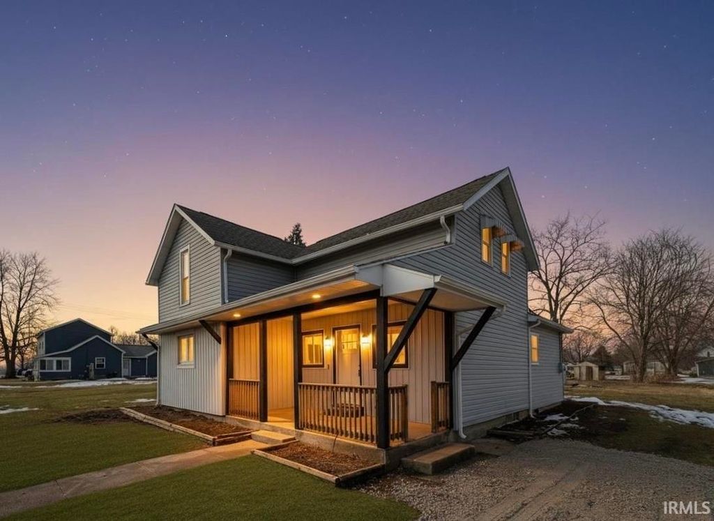 402 W Pleasant Street, Churubusco, IN 46723