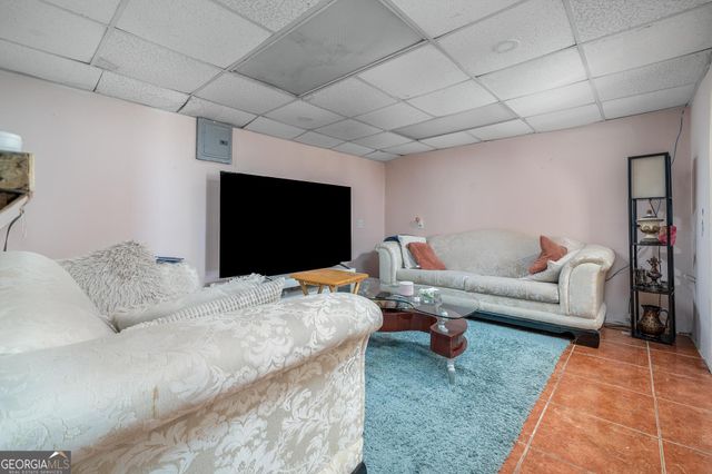 472 Fairhaven Court, Lawrenceville, GA 30044