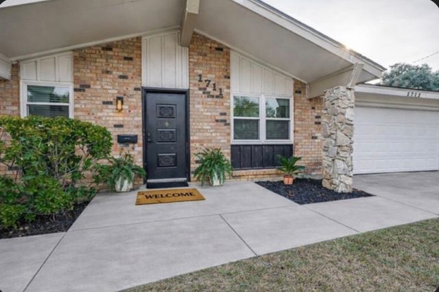 1711 Marlene Drive, Euless, TX 76040