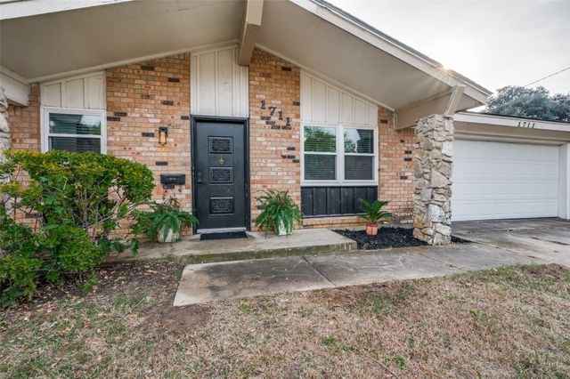1711 Marlene Drive, Euless, TX 76040