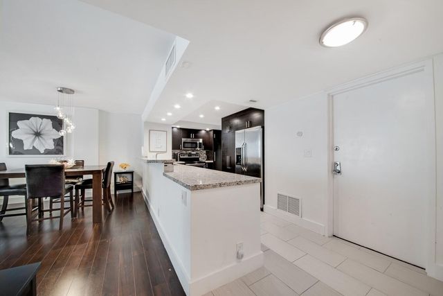 1147 Hillsboro Mile 505, Hillsboro Beach, FL 33062