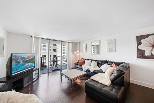 1147 Hillsboro Mile 505, Hillsboro Beach, FL 33062