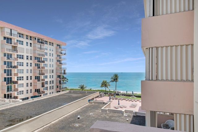 1147 Hillsboro Mile 505, Hillsboro Beach, FL 33062