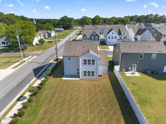 14 Horseshoe Place, Angier, NC 27501