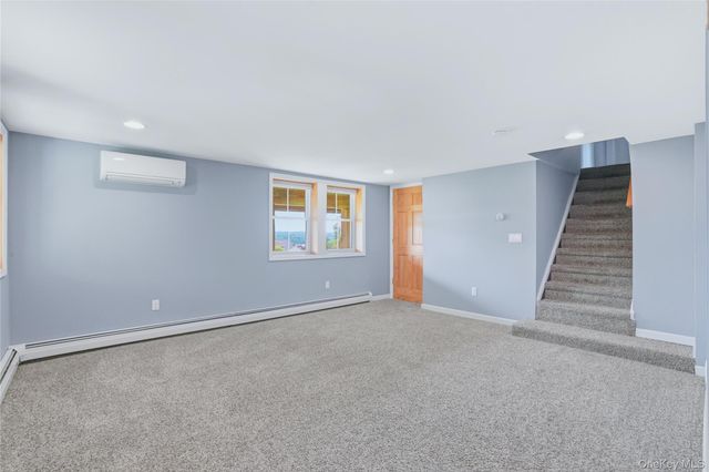 209 Sackett Street, Port Ewen, NY 12466