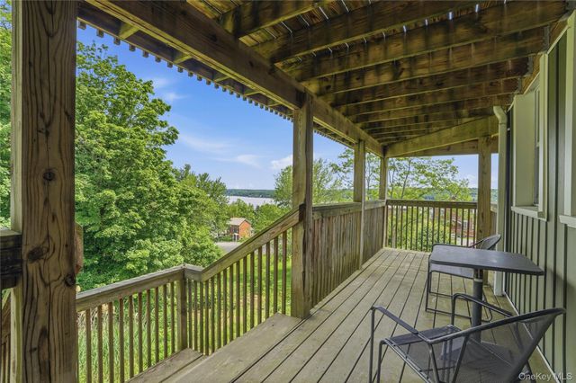 209 Sackett Street, Port Ewen, NY 12466