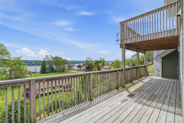 209 Sackett Street, Port Ewen, NY 12466