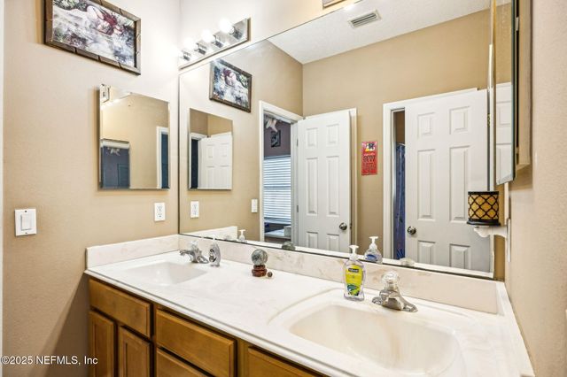 3075 PRESERVE LANDING Drive, Jacksonville, FL 32226