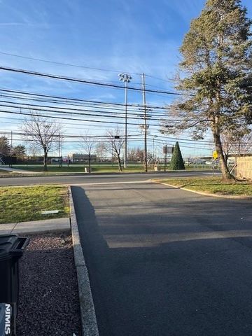 190 Charles Street 190, Secaucus, NJ 07094