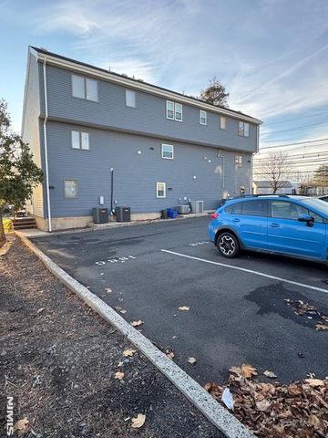 190 Charles Street 190, Secaucus, NJ 07094