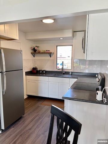 190 Charles Street 190, Secaucus, NJ 07094